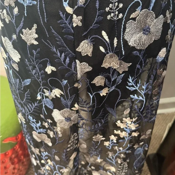 Kensie Floral V-Neck Dress - Black and White - Picture 9 of 13